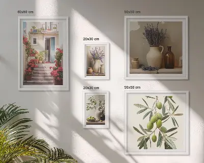 Gallery wall met stijlvolle interieurs, bloemen en fruit