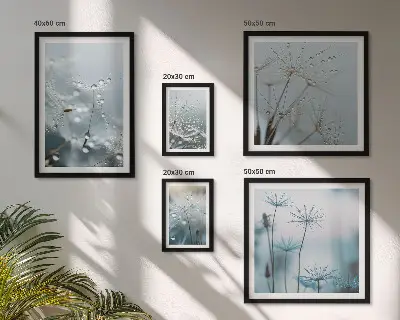 Set van moderne schilderijen met plantmotieven en waterdruppels