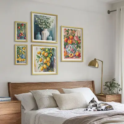 Gallery wall Fruitige bloemencomposities