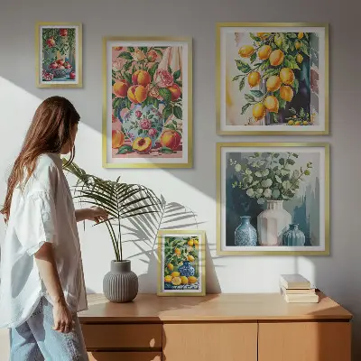 Gallery wall Fruitige bloemencomposities