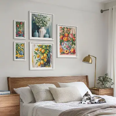 Gallery wall Fruitige bloemencomposities