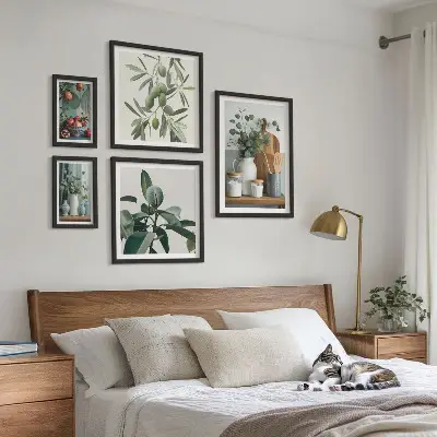 Set van moderne schilderijen met natuurlijke Scandinavische planten