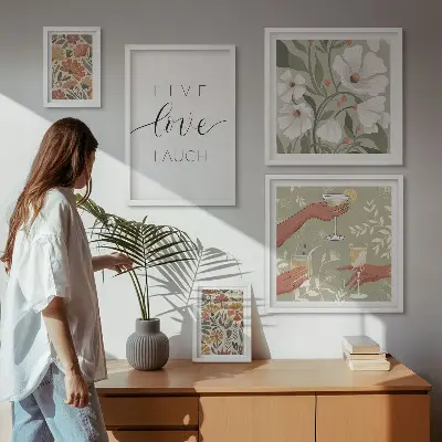 Set moderne schilderijen met stijlvolle slogans en bloemendesigns