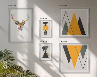 Wanddecoratie compositie met kleurrijke motieven in boho-stijl