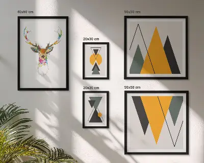 Wanddecoratie compositie met kleurrijke motieven in boho-stijl