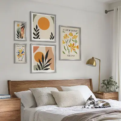Set van moderne schilderijen met abstracte bloemen in boho-stijl