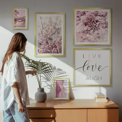 Wanddecoratie met bloemmotieven met pastelkleurige slogans