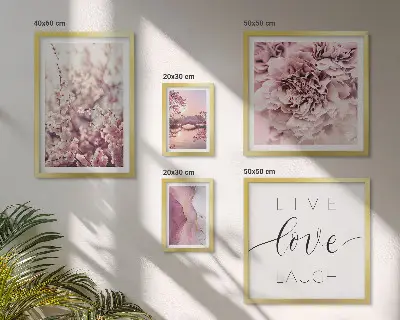 Wanddecoratie met bloemmotieven met pastelkleurige slogans