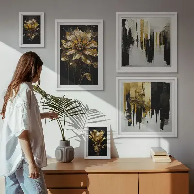 Set van moderne schilderijen met elegante bloemmotieven in een moderne stijl