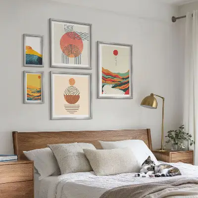 Set van moderne schilderijen met abstracte geometrische landschappen