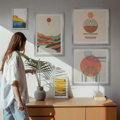 Set van moderne schilderijen met abstracte geometrische landschappen