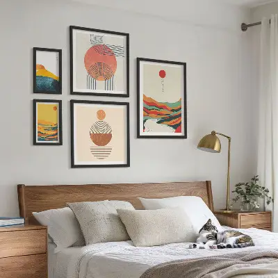 Set van moderne schilderijen met abstracte geometrische landschappen