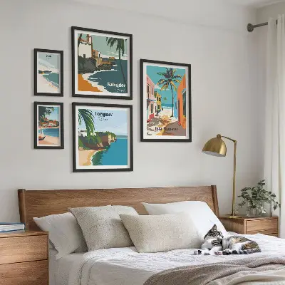 Moderne schilderijen set Kleurrijke stranden aan de kust