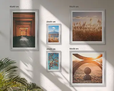 Gallerijwand met serene zen-achtige landschapsprints