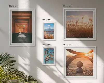 Gallerijwand met serene zen-achtige landschapsprints