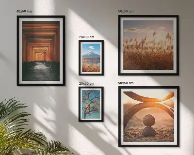 Gallerijwand met serene zen-achtige landschapsprints