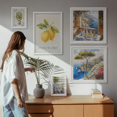 Set van moderne schilderijen met citrusaccenten in mediterrane stijl