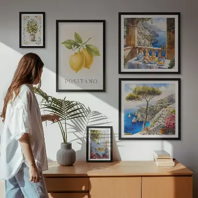 Set van moderne schilderijen met citrusaccenten in mediterrane stijl