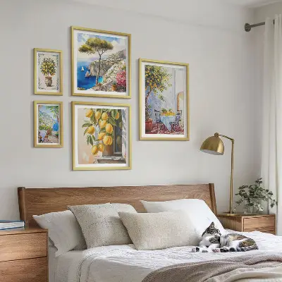 Gallery wall met citrusvruchten in de zon