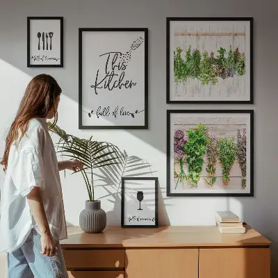 Wanddecoratie compositie keuken met kruiden en accessoires