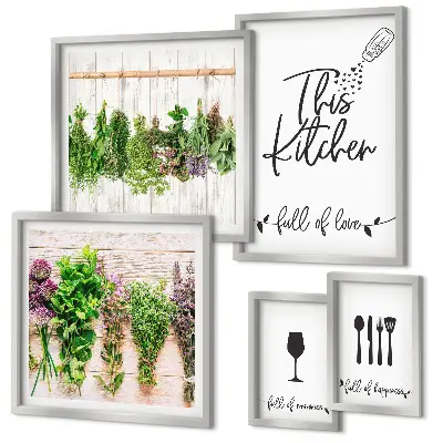 Wanddecoratie compositie keuken met kruiden en accessoires