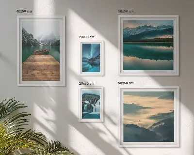 Schilderijen set met landschappen van watervallen en bergen