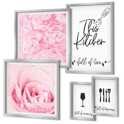 Set van moderne schilderijen met keukeninspiratie, rozen en accessoires