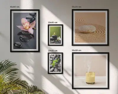 Gallery wall met ontspanning en zen stenen met orchideeën