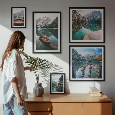 Wanddecoratie compositie rustige meren met houten boten