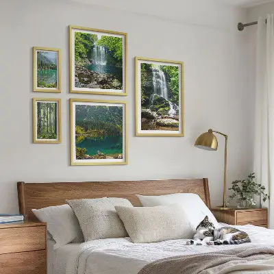 Moderne schilderijen set met watervallen en boslandschappen