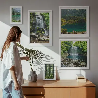 Moderne schilderijen set met watervallen en boslandschappen