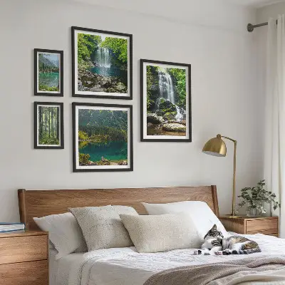 Moderne schilderijen set met watervallen en boslandschappen