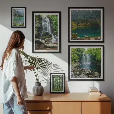 Moderne schilderijen set met watervallen en boslandschappen