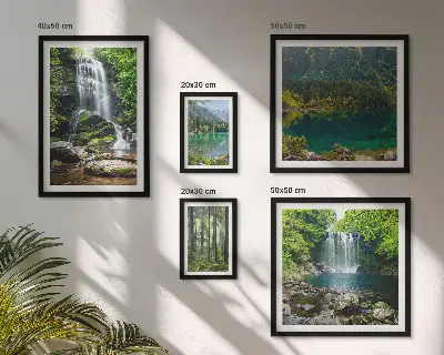 Moderne schilderijen set met watervallen en boslandschappen