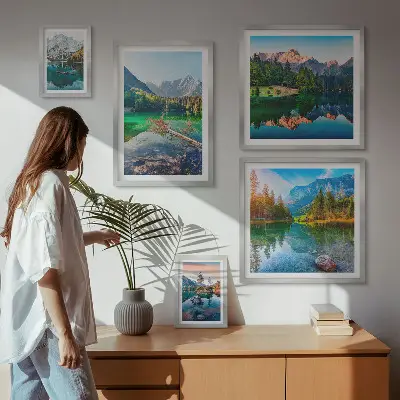 Moderne schilderijen set met berglandschappen, meren en bossen