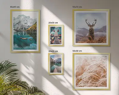 Set van moderne schilderijen met berglandschappen en natuurschoon