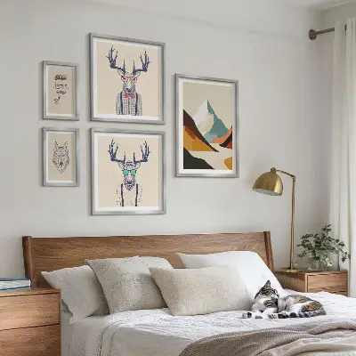Wanddecoratie compositie met stijlvolle dierenportretten