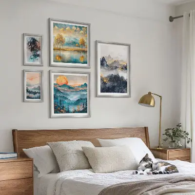 Wanddecoratie compositie met berglandschappen en portretten