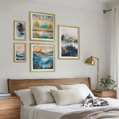 Wanddecoratie compositie met berglandschappen en portretten