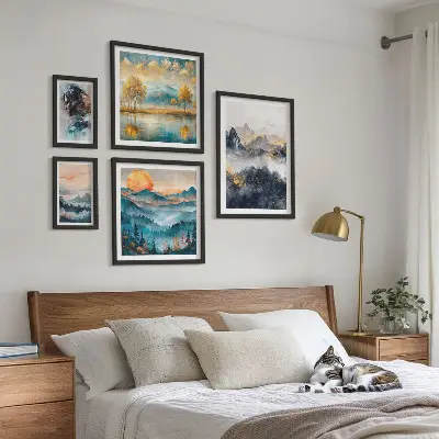 Wanddecoratie compositie met berglandschappen en portretten