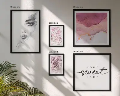 Wanddecoratie compositie vrouwenportretten met bloemen in pasteltinten