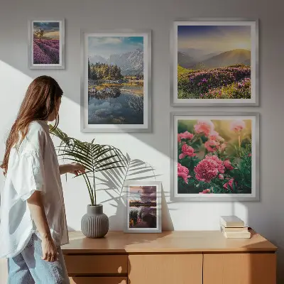 Moderne schilderijen set met landschappen, natuur, bloemen en bergen
