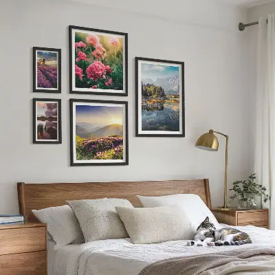 Moderne schilderijen set met landschappen, natuur, bloemen en bergen