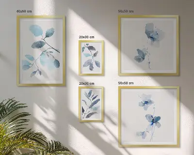 Blauwe plantaccenten wanddecoratie met compositie