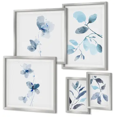 Blauwe plantaccenten wanddecoratie met compositie