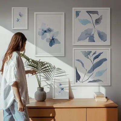 Moderne schilderijen set met stijlvolle aquarelbloemen