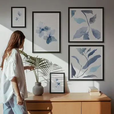 Moderne schilderijen set met stijlvolle aquarelbloemen