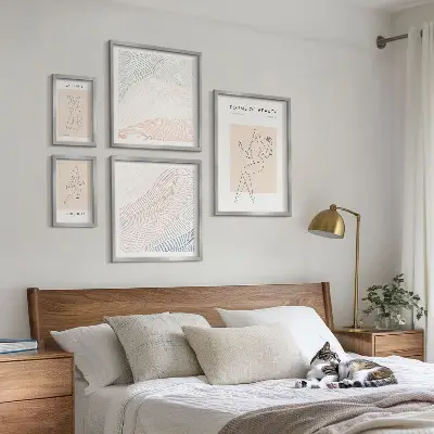 Wanddecoratie compositie vormen van schoonheid met silhouetlijnen