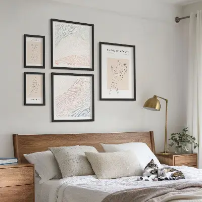 Wanddecoratie compositie vormen van schoonheid met silhouetlijnen