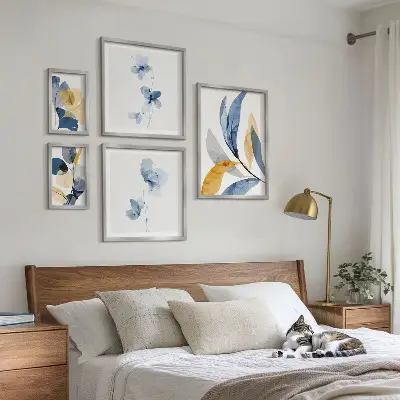 Set moderne schilderijen met plantenmotieven in pastelkleuren